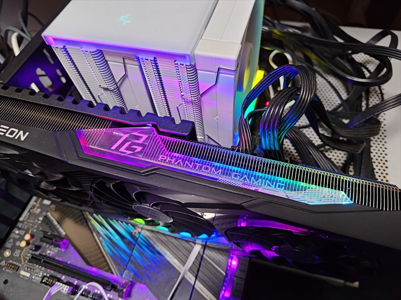 Radeon RX 7700 XT Phantom Gaming 12GB OC